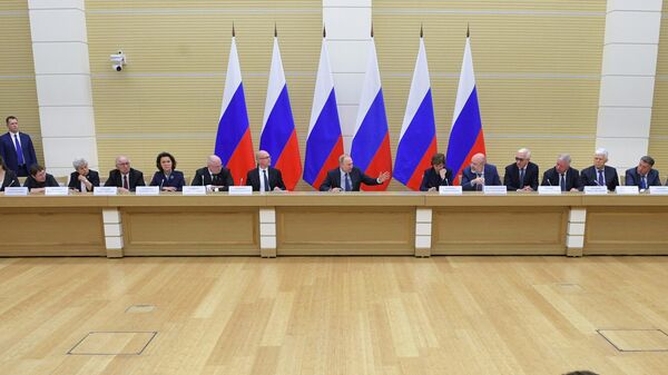 Президент РФ Владимир Путин проводит встречу с рабочей группой по подготовке предложений о внесении поправок в Конституцию Президент РФ Владимир Путин проводит встречу с рабочей группой по подготовке предложений о внесении поправок в Конституцию
