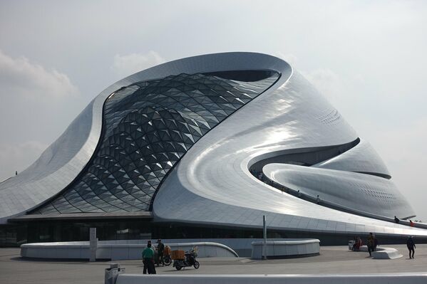 Оперный театр в Харбине, Китай Оперный театр в Харбине, Китай