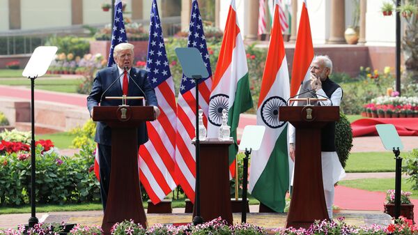 Президент США Дональд Трамп и премьер-министр Индии Нарендра Моди на совместной пресс-конференции в Нью-Дели, Индия. 25 февраля 2020 Президент США Дональд Трамп и премьер-министр Индии Нарендра Моди на совместной пресс-конференции в Нью-Дели, Индия. 25 февраля 2020