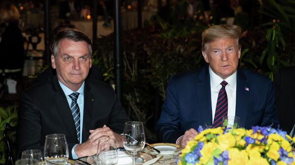 Президент Бразилии Жаир Болсонару и президент США Дональд Трамп в резиденции Трампа Мар-а-Лаго Президент Бразилии Жаир Болсонару и президент США Дональд Трамп в резиденции Трампа Мар-а-Лаго