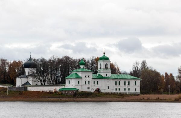 Спасо-Преображенский Мирожский монастырь в Пскове Спасо-Преображенский Мирожский монастырь в Пскове