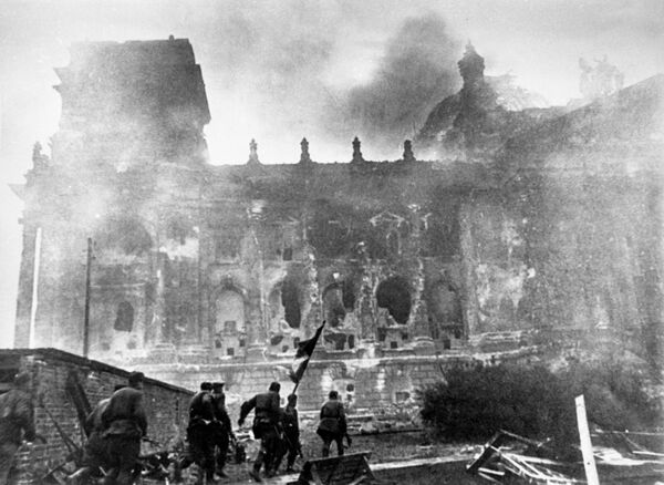 Штурм Рейхстага. Май 1945 года Штурм Рейхстага. Май 1945 года