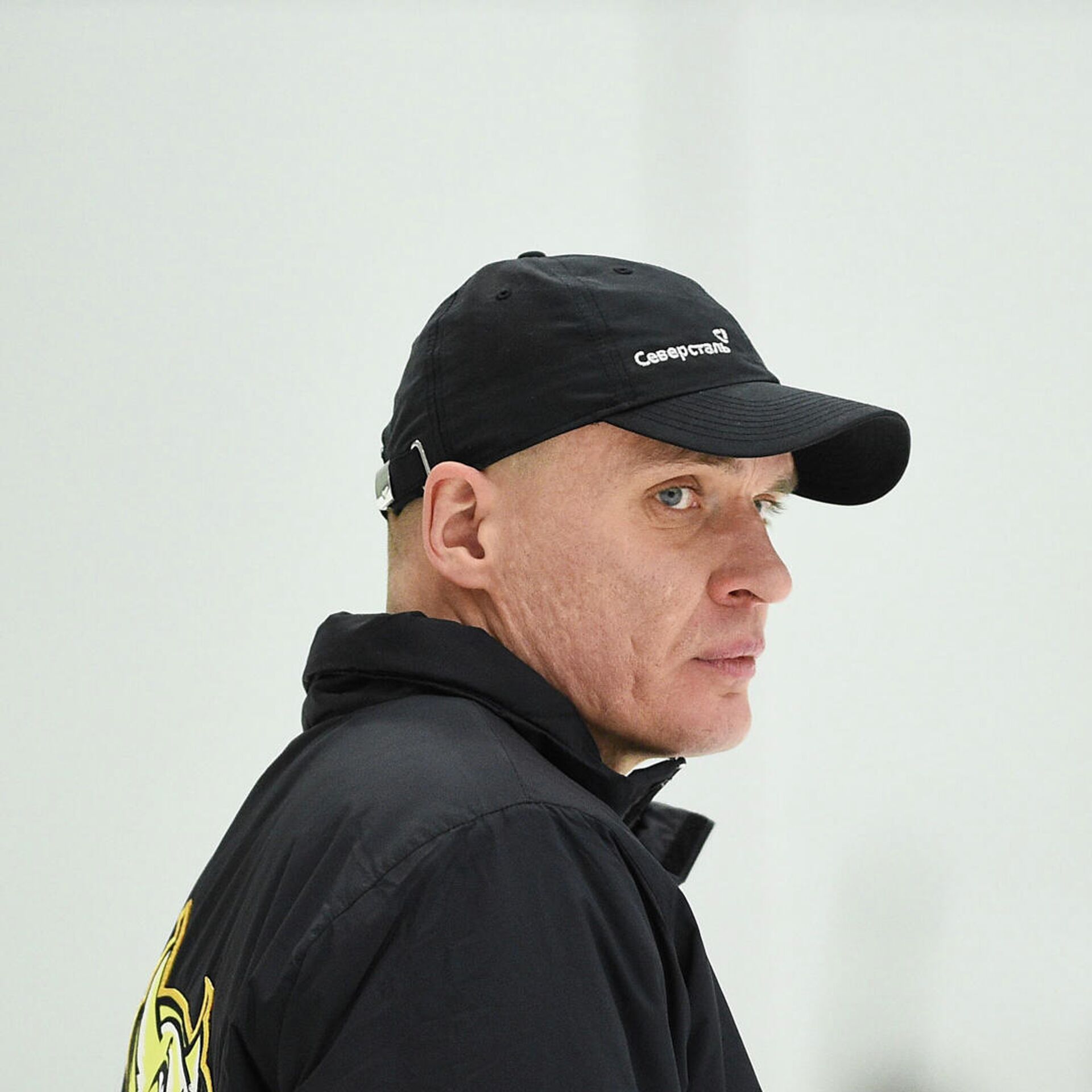 Разин хоккейный тренер. Тренер хк Северсталь Разин.