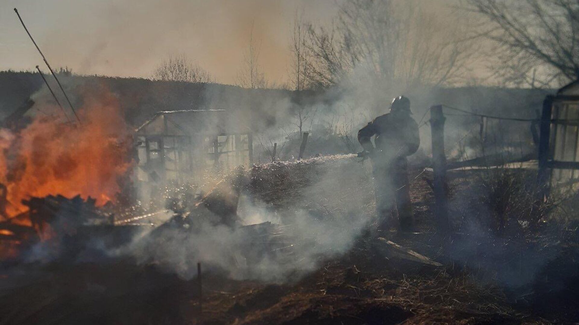 Пожар за волгой ярославль