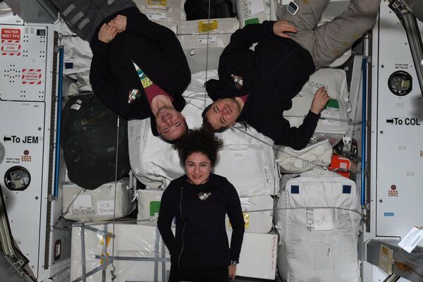 Экипаж МКС-62: Эндрю Морган, Олег Скрипочка и Джессика Меир Экипаж МКС-62: Эндрю Морган, Олег Скрипочка и Джессика Меир