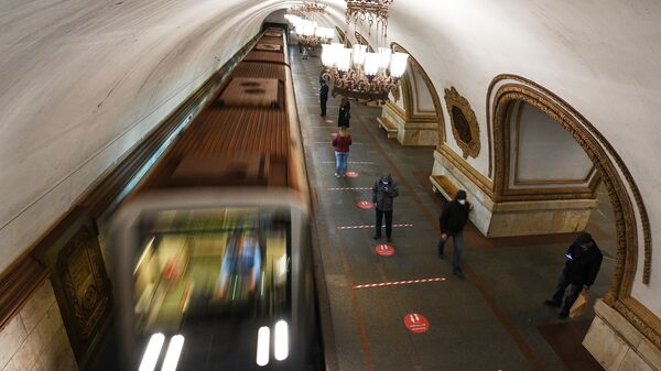 Проезд в московском метро в новогоднюю ночь будет бесплатным