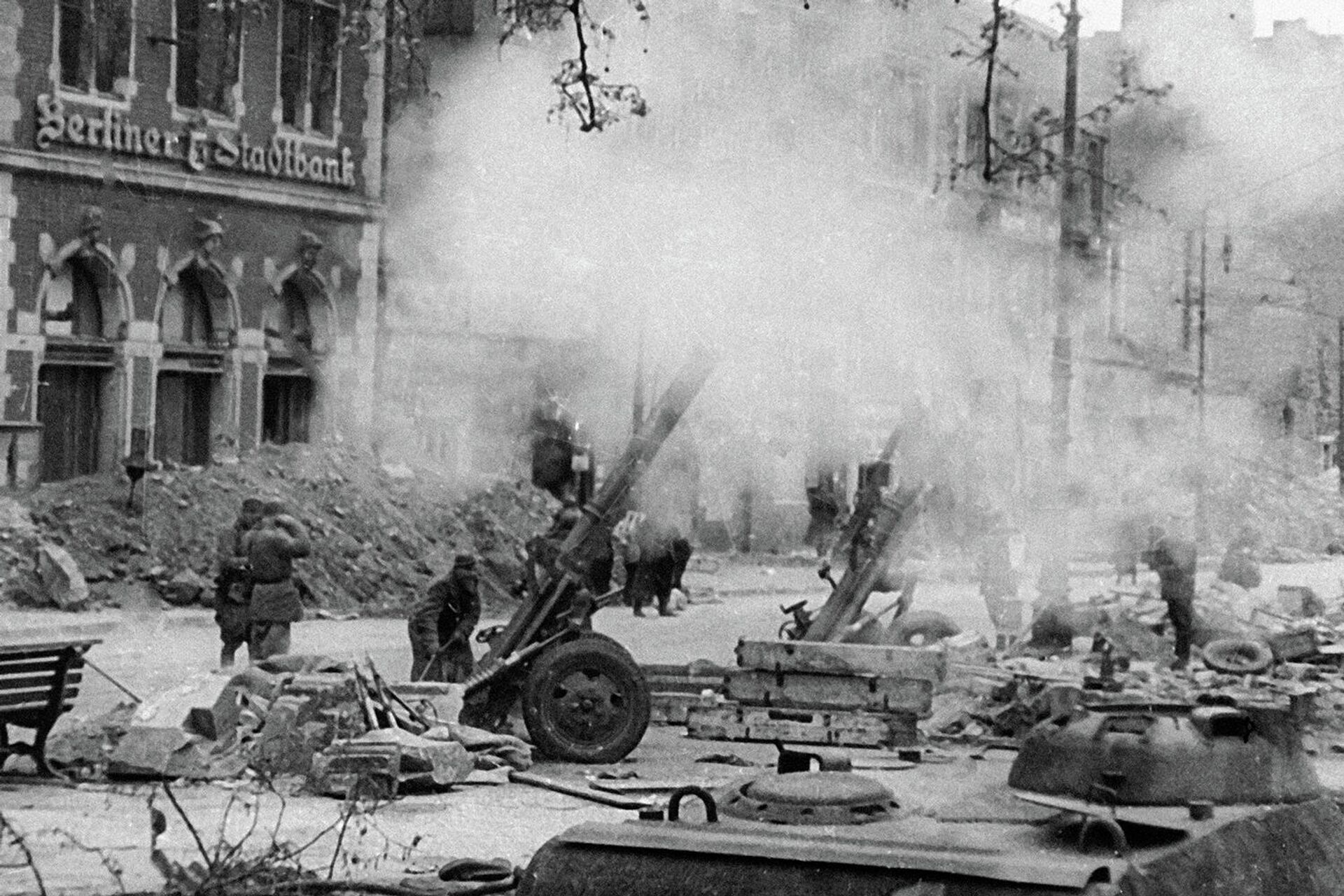 Бой под берлином. Великая Отечественная: Берлинская операция «штурм Берлина». Штурм Берлина (25 апреля — 2 мая).