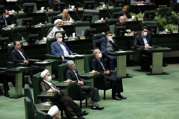 Заседание парламента в Тегеране. 27 мая 2020 года Заседание парламента в Тегеране. 27 мая 2020 года