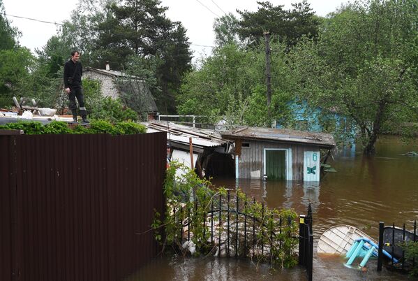 Павшино истра. Затопило дачу в Подмосковье. Подмосковье затопило. Затопило участки в Подмосковье. Потоп в Наро-Фоминске.