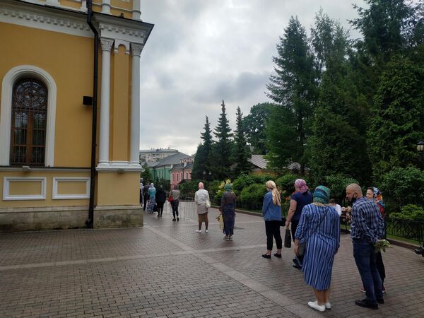 Очередь к матроне московской