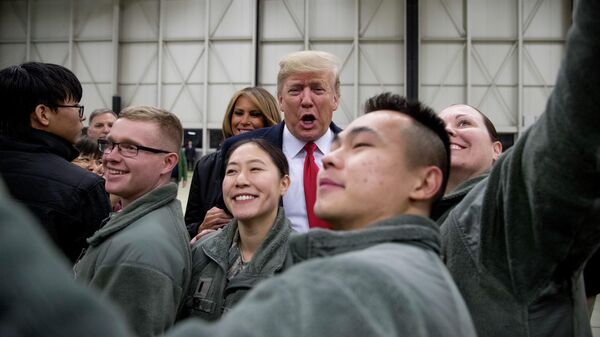 Президент США Дональд Трамп на военной авиабазе Рамштайн, Германия Президент США Дональд Трамп на военной авиабазе Рамштайн, Германия