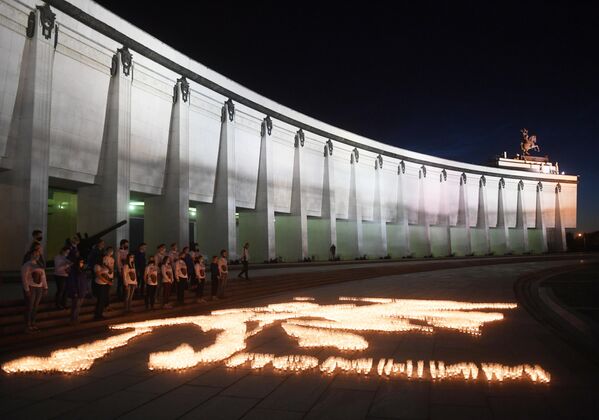 Акция Свеча памяти на Поклонной горе в Москве Акция Свеча памяти на Поклонной горе в Москве
