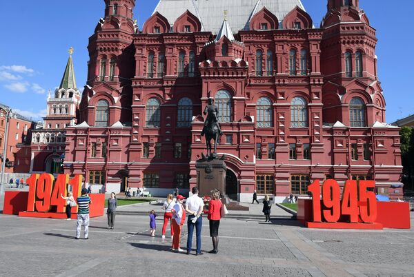 Украшение Москвы к параду Победы Украшение Москвы к параду Победы