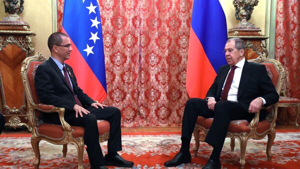 Министр иностранных дел РФ Сергей Лавров и министр иностранных дел Венесуэлы Хорхе Арреаса во время встречи в Москве