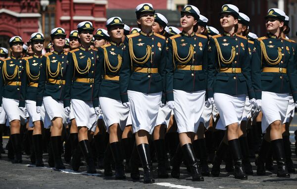 Военнослужащие во время военного парада в ознаменование 75-летия Победы в Великой Отечественной войне 1941-1945 годов на Красной площади в Москве Военнослужащие во время военного парада в ознаменование 75-летия Победы в Великой Отечественной войне 1941-1945 годов на Красной площади в Москве