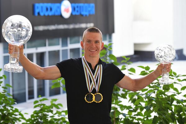 Александр Большунов Александр Большунов