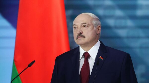 Президент Белоруссии Александр Лукашенко выступает с посланием белорусскому народу и Национальному Собранию Президент Белоруссии Александр Лукашенко выступает с посланием белорусскому народу и Национальному Собранию