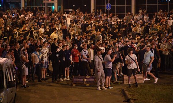 Участники акции протеста на одной из улиц в Минске Участники акции протеста на одной из улиц в Минске