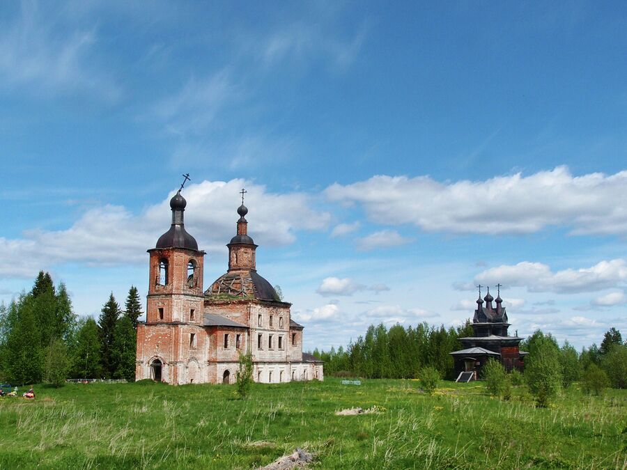 Воскресенская и Георгиевская церкви Воскресенская и Георгиевская церкви