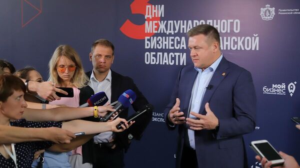 Губернатор Рязанской области Николай Любимов на III деловом форуме Дни международного бизнеса в Рязанской области Губернатор Рязанской области Николай Любимов на III деловом форуме Дни международного бизнеса в Рязанской области