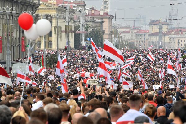 Участники акции протеста в Минске Участники акции протеста в Минске