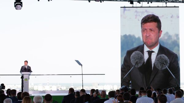 Президент Украины Владимир Зеленский на съезде партии Слуга народа в Киеве Президент Украины Владимир Зеленский на съезде партии Слуга народа в Киеве
