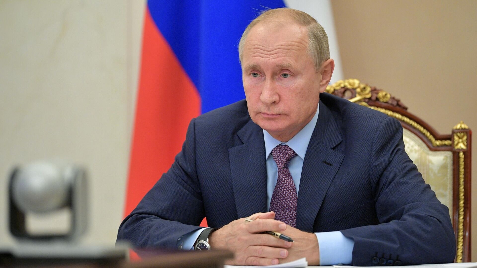 Президент РФ Владимир Путин проводит совещание с членами правительства РФ в режиме видеоконференции Президент РФ Владимир Путин проводит совещание с членами правительства РФ в режиме видеоконференции - РИА Новости, 1920, 26.10.2020