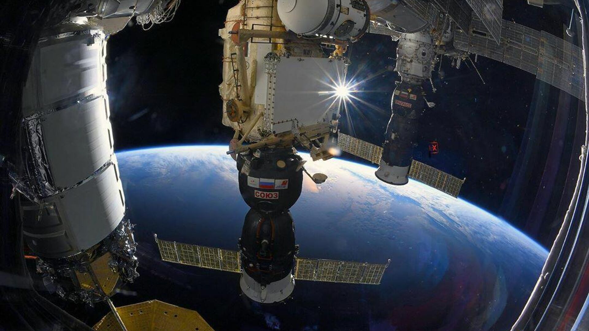 "Роскосмос" подтвердил перенос расстыковки модуля "Пирс" с МКС
