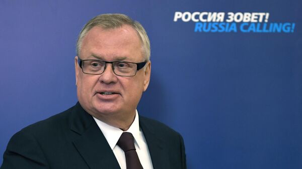 Костин не верит в отключение SWIFT в России