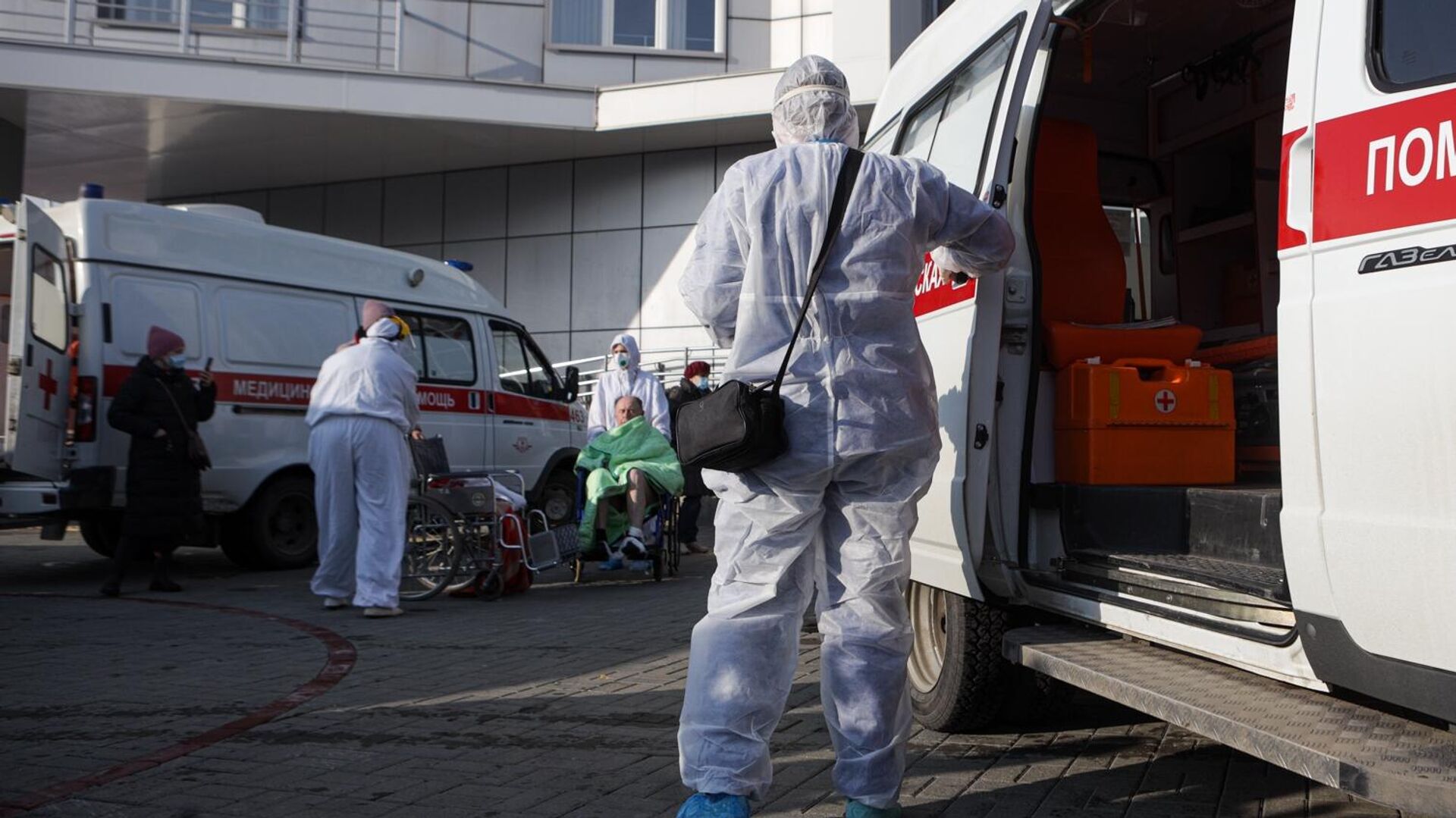 В больницу доставлен больной. Больница 2 Челябинск авария. Взрыв в больнице в Челябинске 31 октября. Челябинск больница 298. Худшая больница Челябинск.