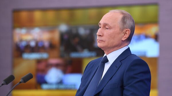 Путин заявил, что не вмешивается в ситуацию с "Норникелем"