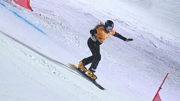 Надыршина и Соболев победили на ЧР по сноуборду в параллельном слаломе