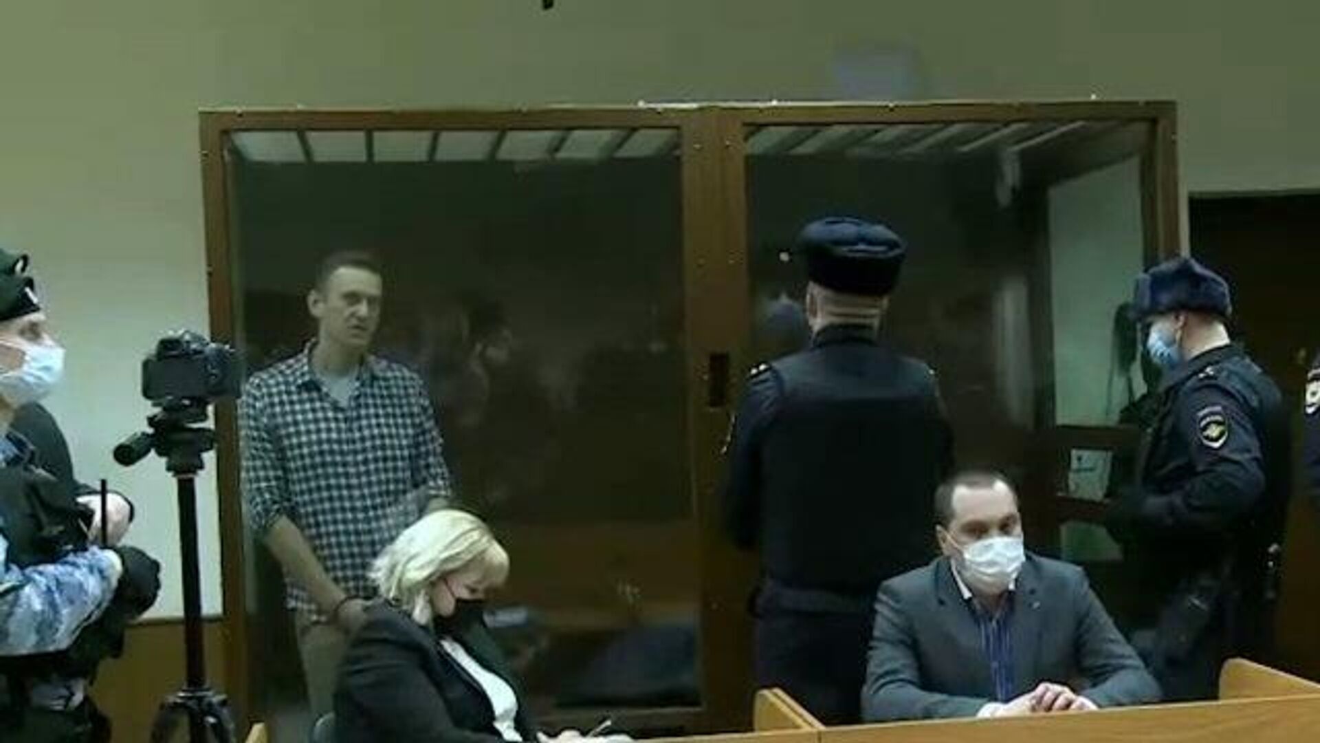 Суд отправил Навального в колонию и оштрафовал на 850 тысяч рублей - 20.02.2021 Суд отправил Навального в колонию и оштрафовал на 850 тысяч рублей - 20.02.2021