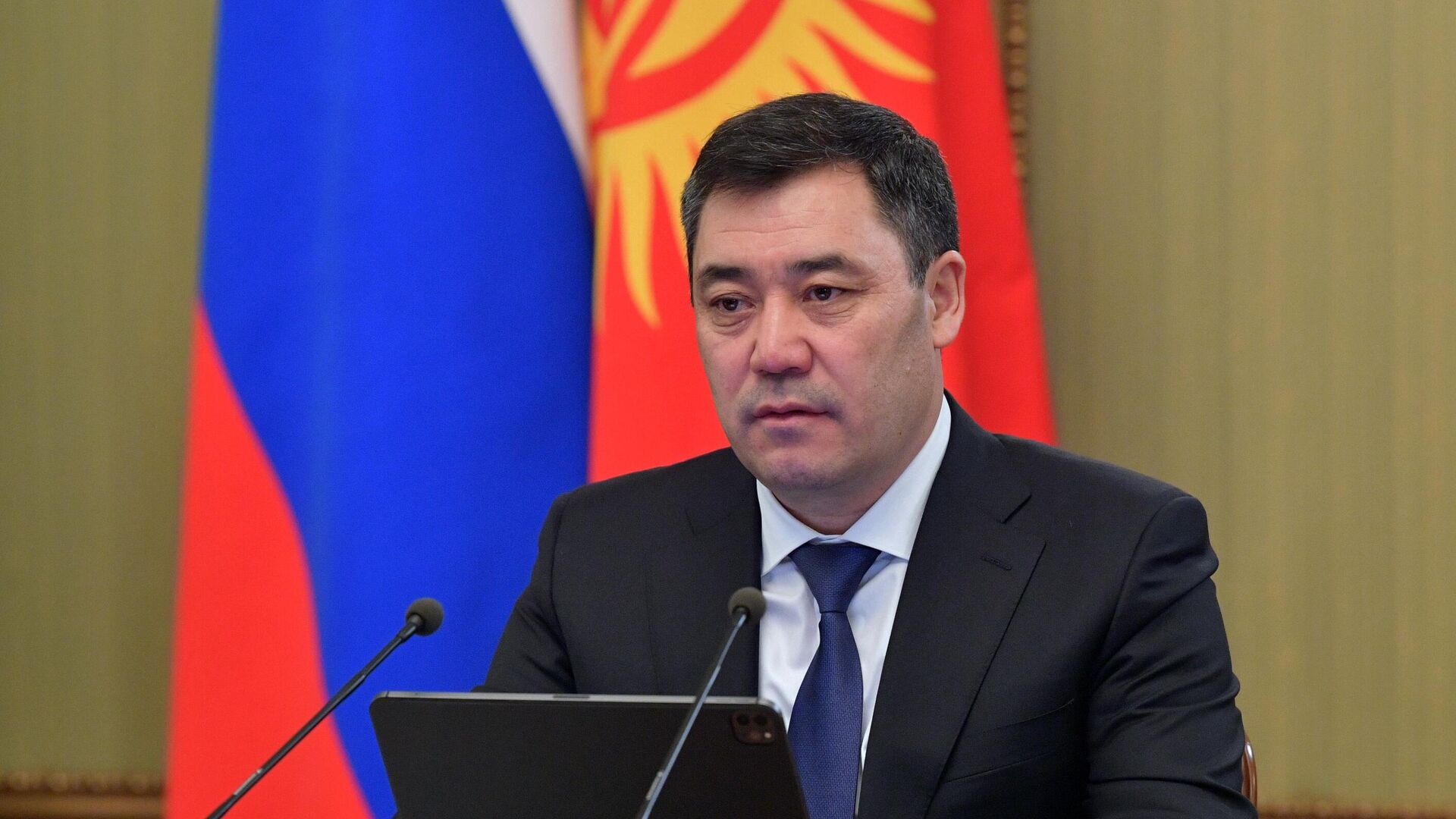 Гульнара–Клара Самат: Киргизия обсуждает с РФ снятие ограничений на въезд
