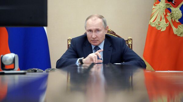 Путин призвал уделять больше внимания проблеме изношенности сетей