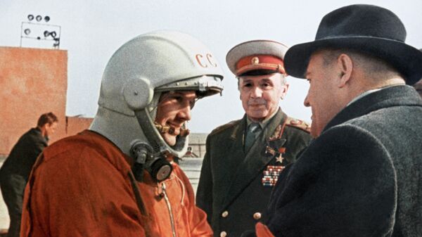 Последние напутствия главного конструктора Сергея Павловича Королева Юрию Гагарину перед стартом Последние напутствия главного конструктора Сергея Павловича Королева Юрию Гагарину перед стартом