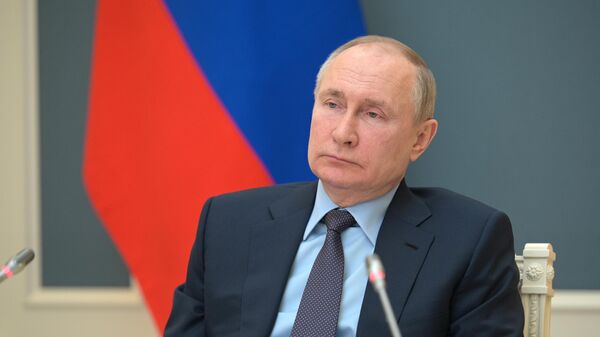 Путин предложил членам Совбеза обсудить военное строительство