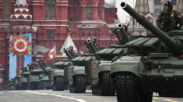 Танки Т-72Б3М на военном параде в честь 76-й годовщины Победы в Великой Отечественной войне в Москве Танки Т-72Б3М на военном параде в честь 76-й годовщины Победы в Великой Отечественной войне в Москве