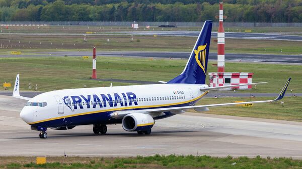 Захарова прокомментировала ситуацию с посадкой самолета Ryanair в Берлине