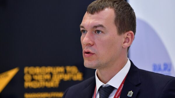 Дегтярев предложил федеральным ведомствам утром работать только на ДФО