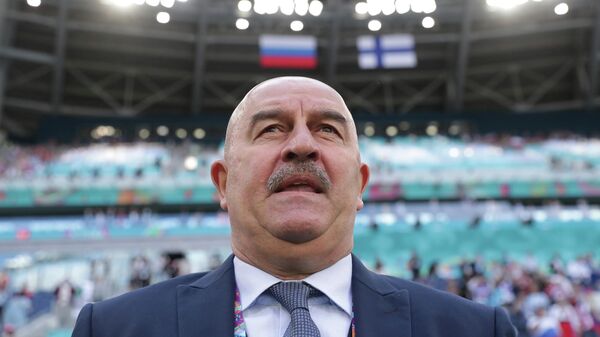 Главный тренер сборной России Станислав Черчесов. Главный тренер сборной России Станислав Черчесов.