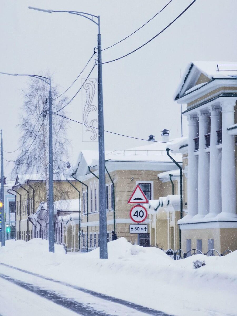 Такие дома по центральной улице Такие дома по центральной улице