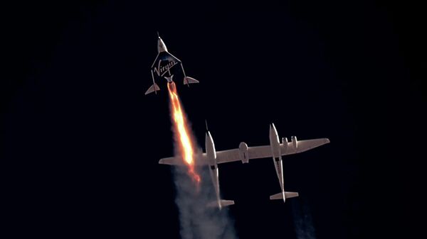 Стар космического корабля VSS Unity компании Virgin Galactic с Ричардом Брэнсоном на борту Стар космического корабля VSS Unity компании Virgin Galactic с Ричардом Брэнсоном на борту