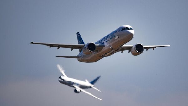Пассажирские самолеты МС-21-310 и МС-21-300 на Международном авиационно-космическом салоне МАКС-2021 Пассажирские самолеты МС-21-310 и МС-21-300 на Международном авиационно-космическом салоне МАКС-2021