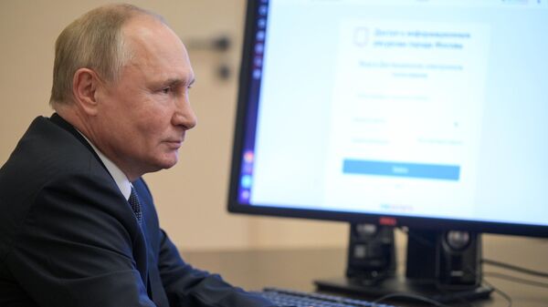 Собянин принял участие в онлайн-голосовании на выборах в Госдуму