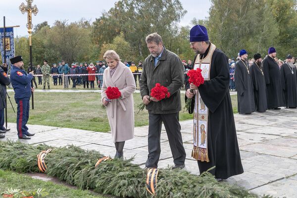на поле куликовом русские воины сражались с. Смотреть фото на поле куликовом русские воины сражались с. Смотреть картинку на поле куликовом русские воины сражались с. Картинка про на поле куликовом русские воины сражались с. Фото на поле куликовом русские воины сражались с