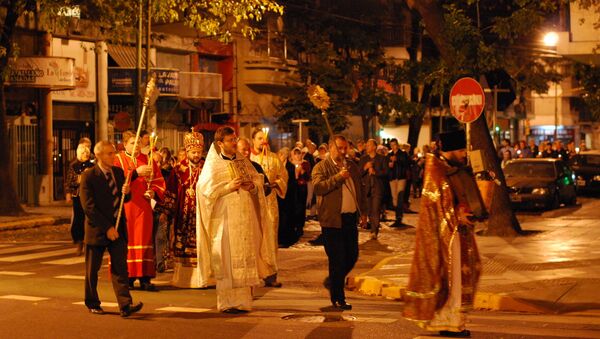 Пасхальное богослужение в храме РПЦ в Буэнос-Айресе Пасхальное богослужение в храме РПЦ в Буэнос-Айресе