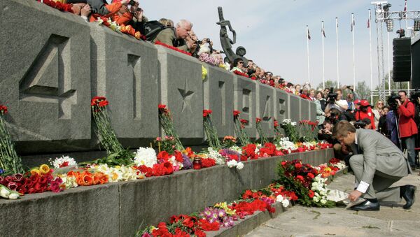 Празднование Дня Победы в Риге. Архивное фото Празднование Дня Победы в Риге. Архивное фото