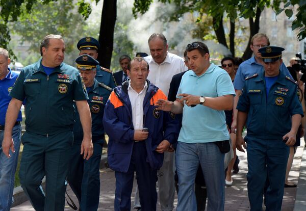 Вагон поезда метро сошел с рельсов на перегоне Парк Победы - Славянский бульвар Вагон поезда метро сошел с рельсов на перегоне Парк Победы - Славянский бульвар