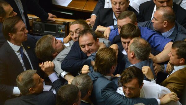 Депутаты Верховной Рады на заседании украинского парламента. Архивное фото Депутаты Верховной Рады на заседании украинского парламента. Архивное фото